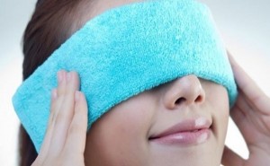  cách chữa sưng mí mắt trên 3